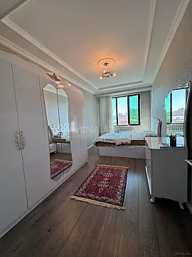Satılır 2 otaqlı mənzil 87 m²