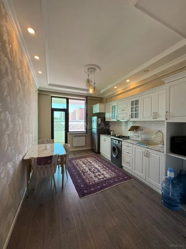 Satılır 2 otaqlı mənzil 87 m²