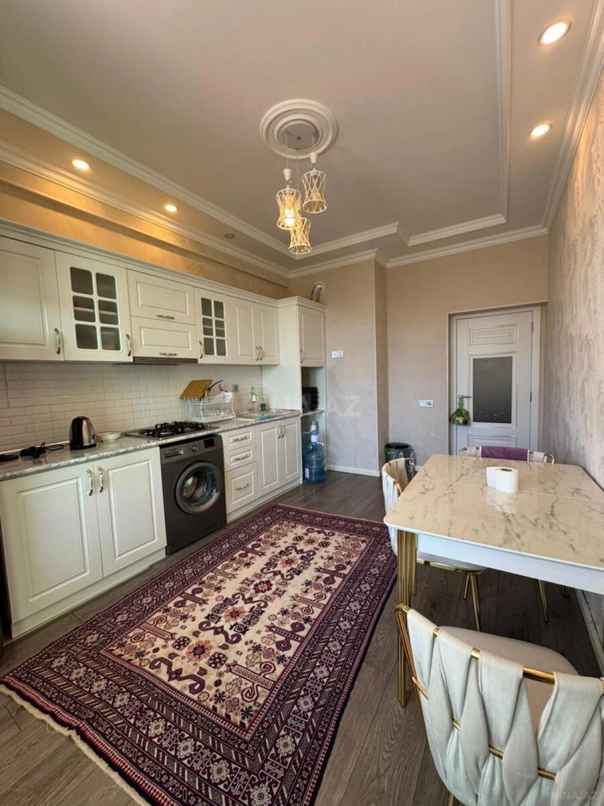 Satılır 2 otaqlı mənzil 87 m²