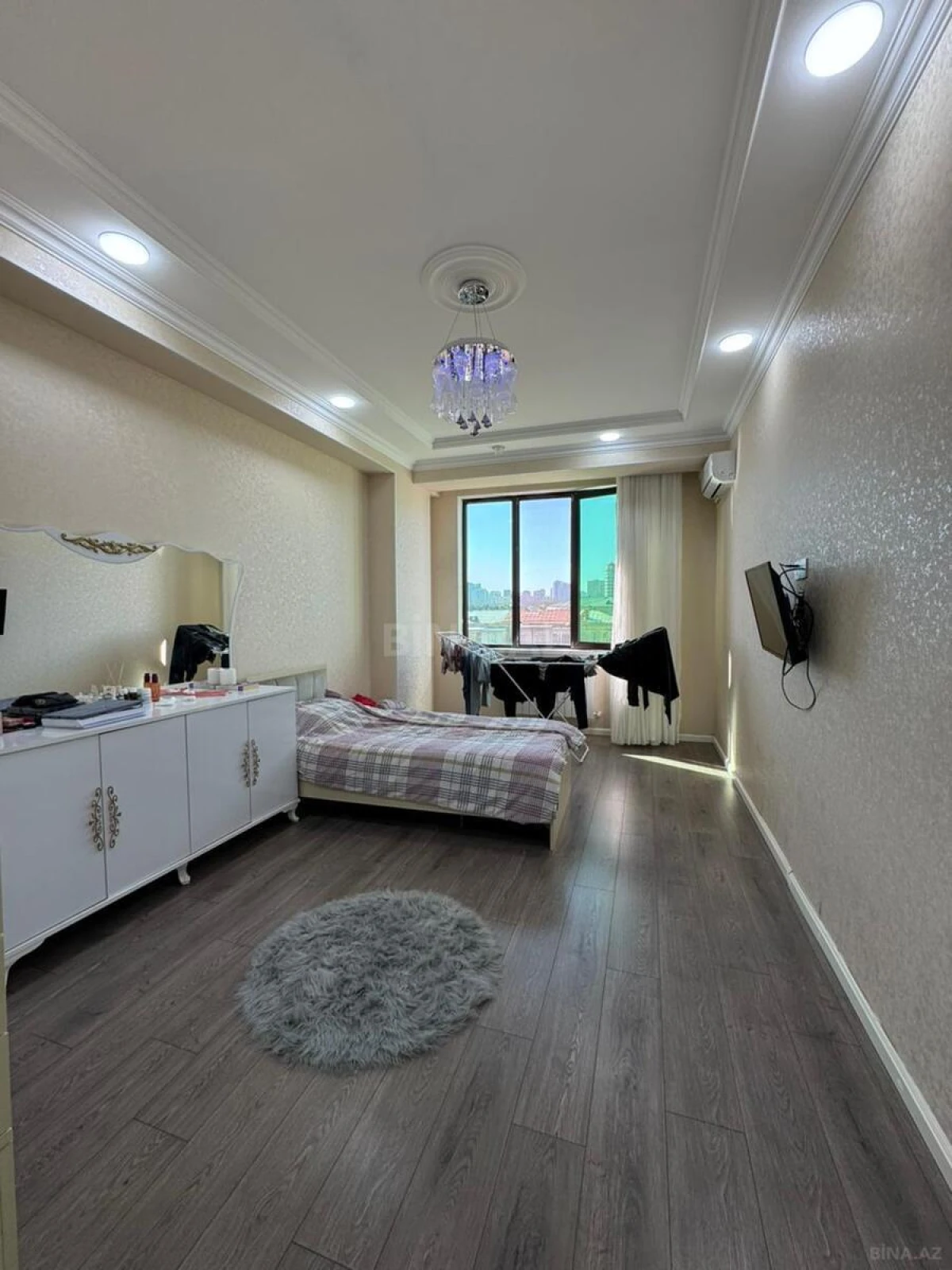 Satılır 2 otaqlı mənzil 87 m²