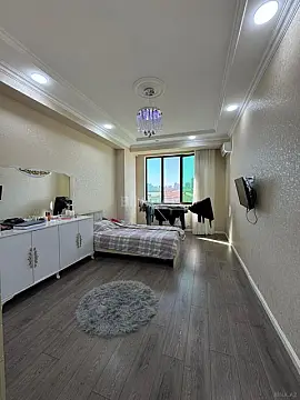 Satılır 2 otaqlı mənzil 87 m²