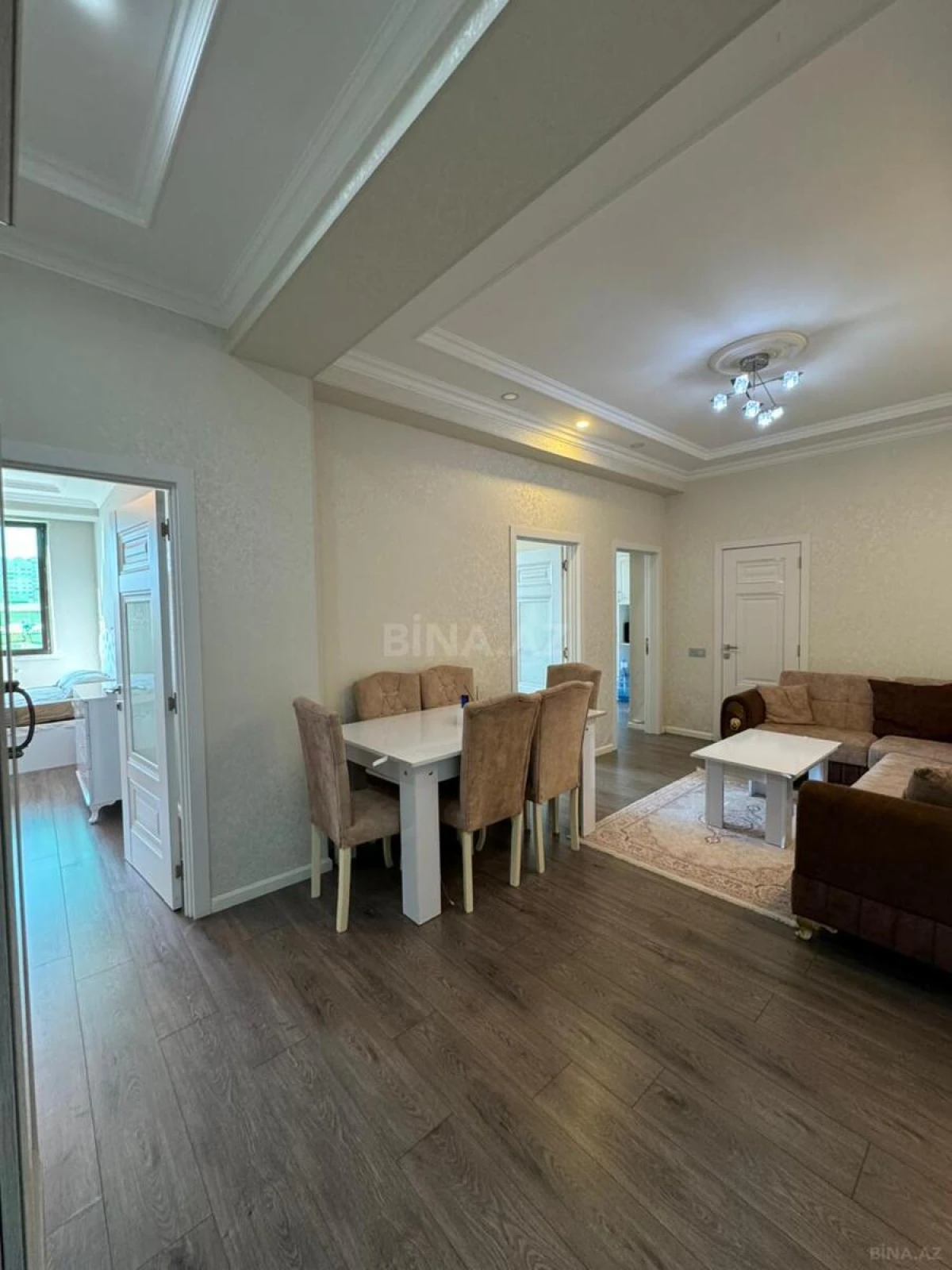 Satılır 2 otaqlı mənzil 87 m²