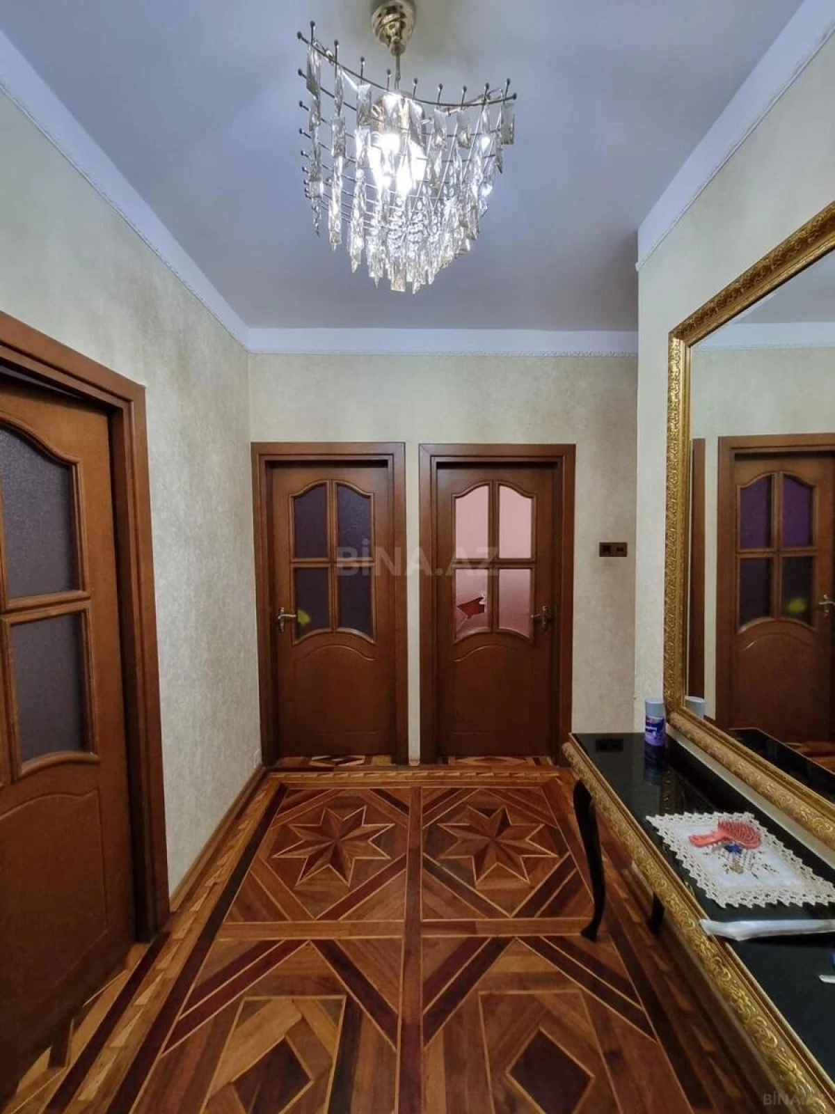 Satılır 4 otaqlı mənzil 100 m²