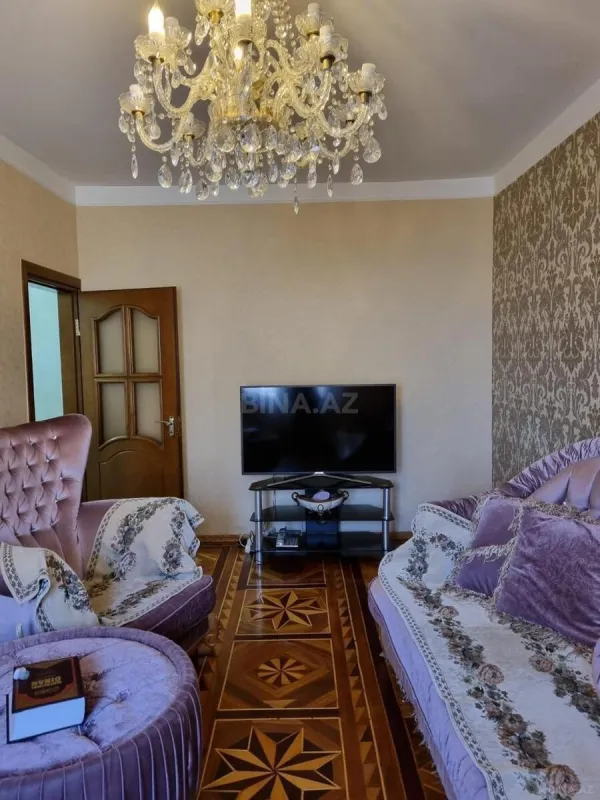 Satılır 4 otaqlı mənzil 100 m²
