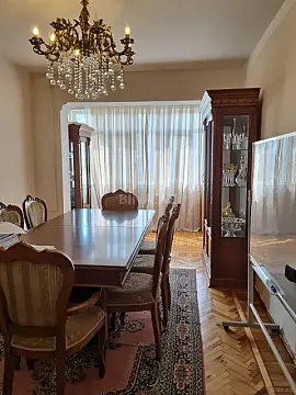 Satılır 4 otaqlı mənzil 100 m² — Bakı, Şəhər mərkəzi 4 otaq 100.00 m²