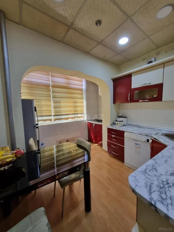 Satılır 4 otaqlı mənzil 100 m²