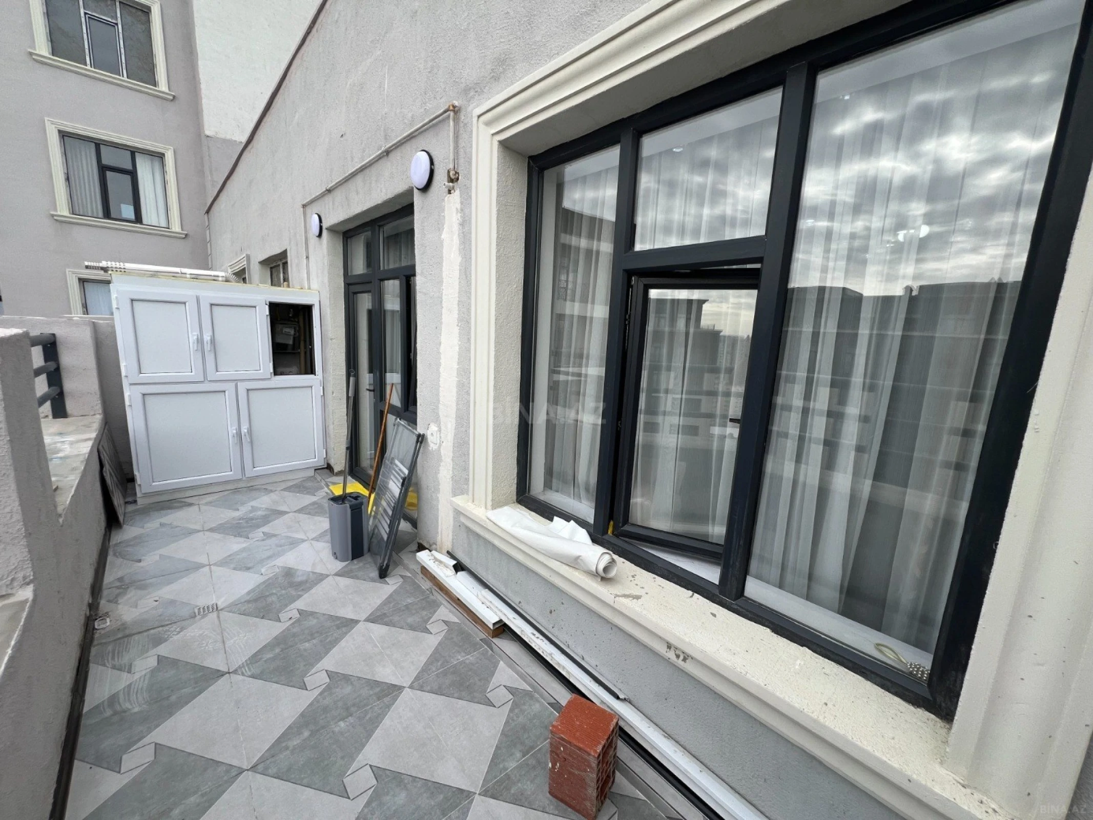 Satılır 2 otaqlı mənzil 58 m²