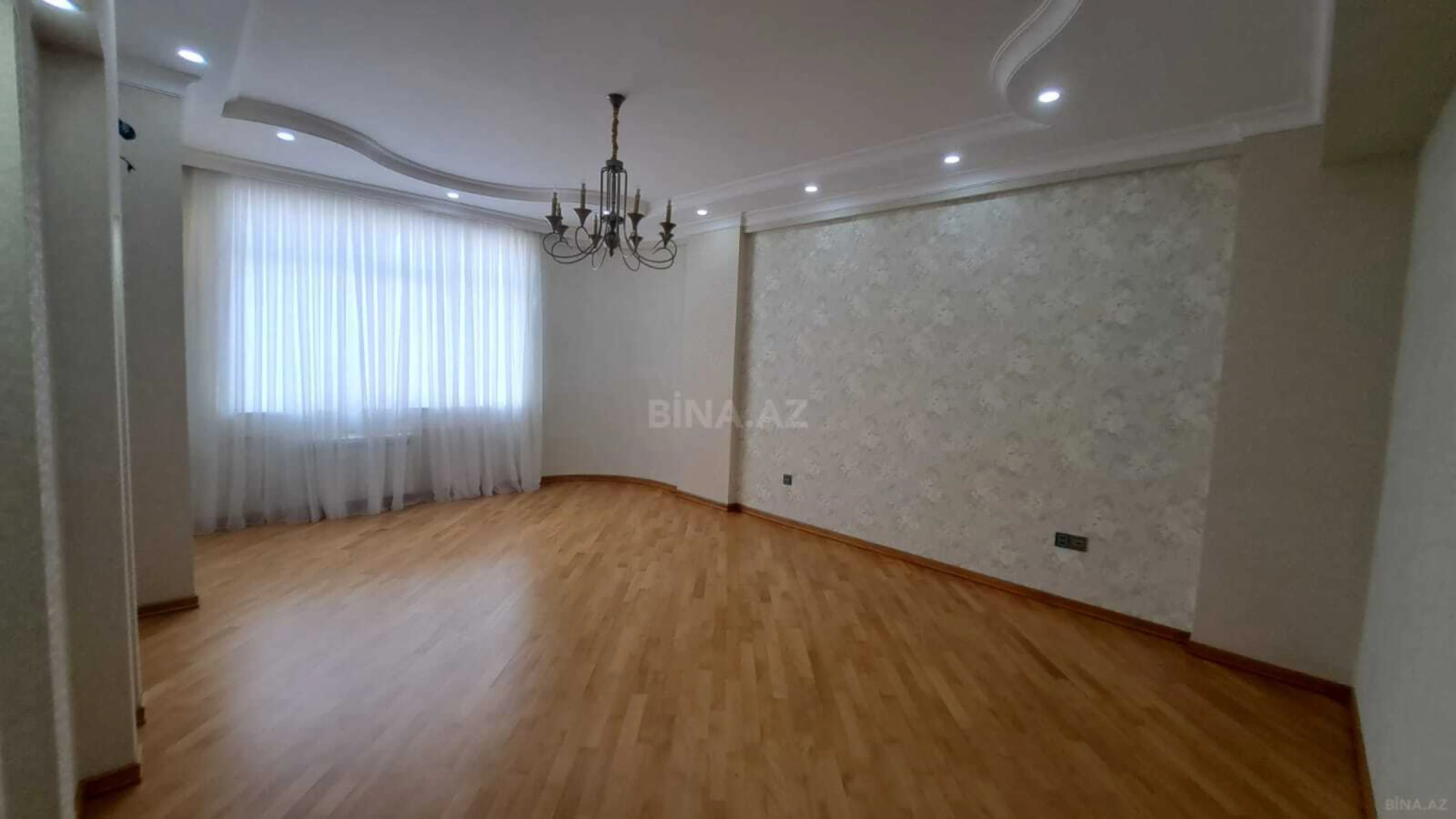 Satılır 2 otaqlı mənzil 85 m²