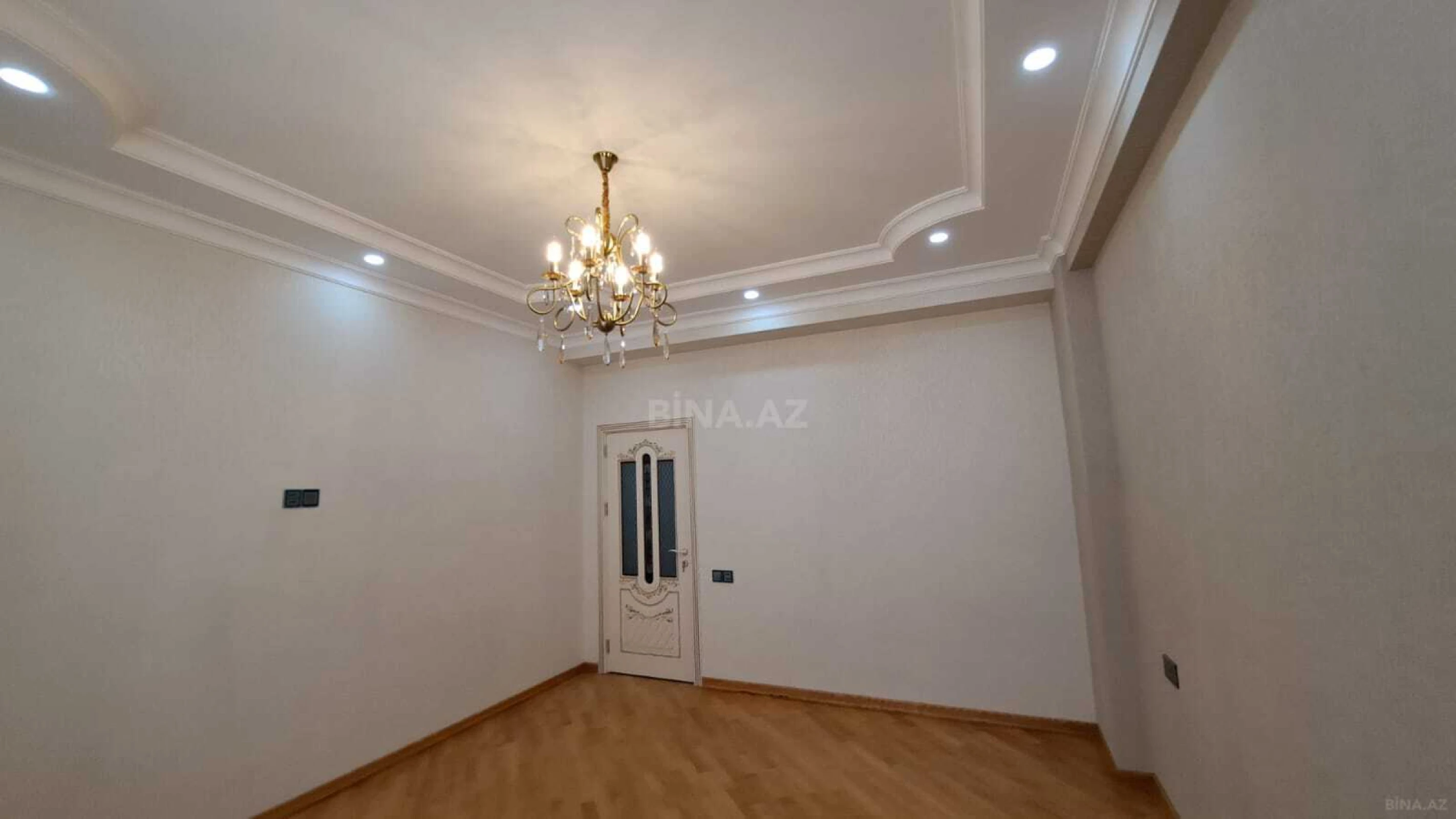 Satılır 2 otaqlı mənzil 85 m²
