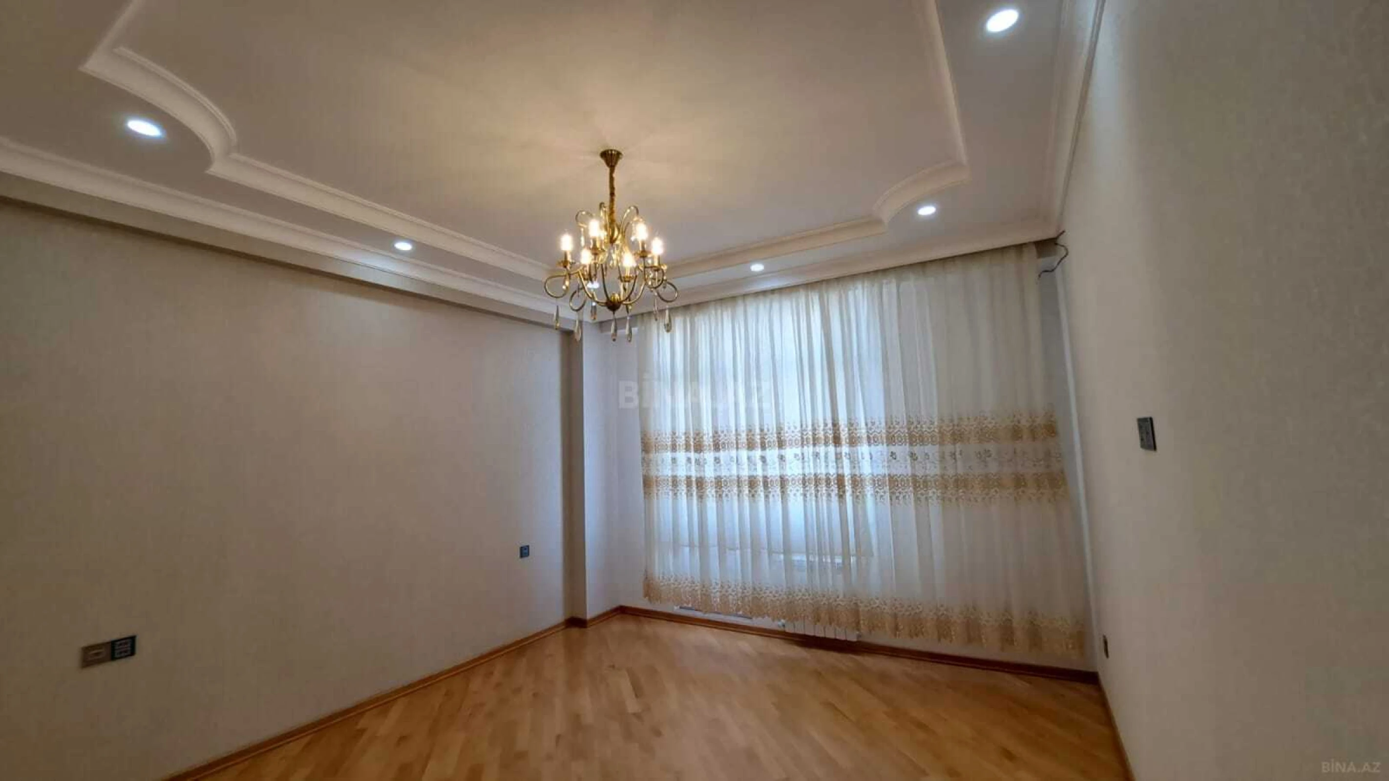 Satılır 2 otaqlı mənzil 85 m²