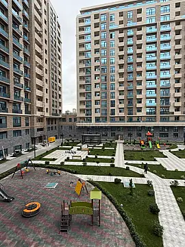 Satılır obyekt 174 m²