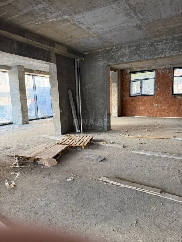 Satılır obyekt 174 m²