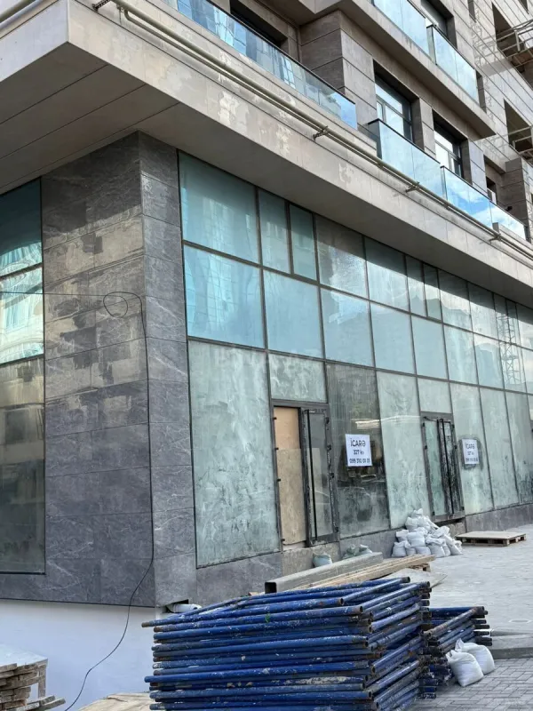 Satılır obyekt 174 m²