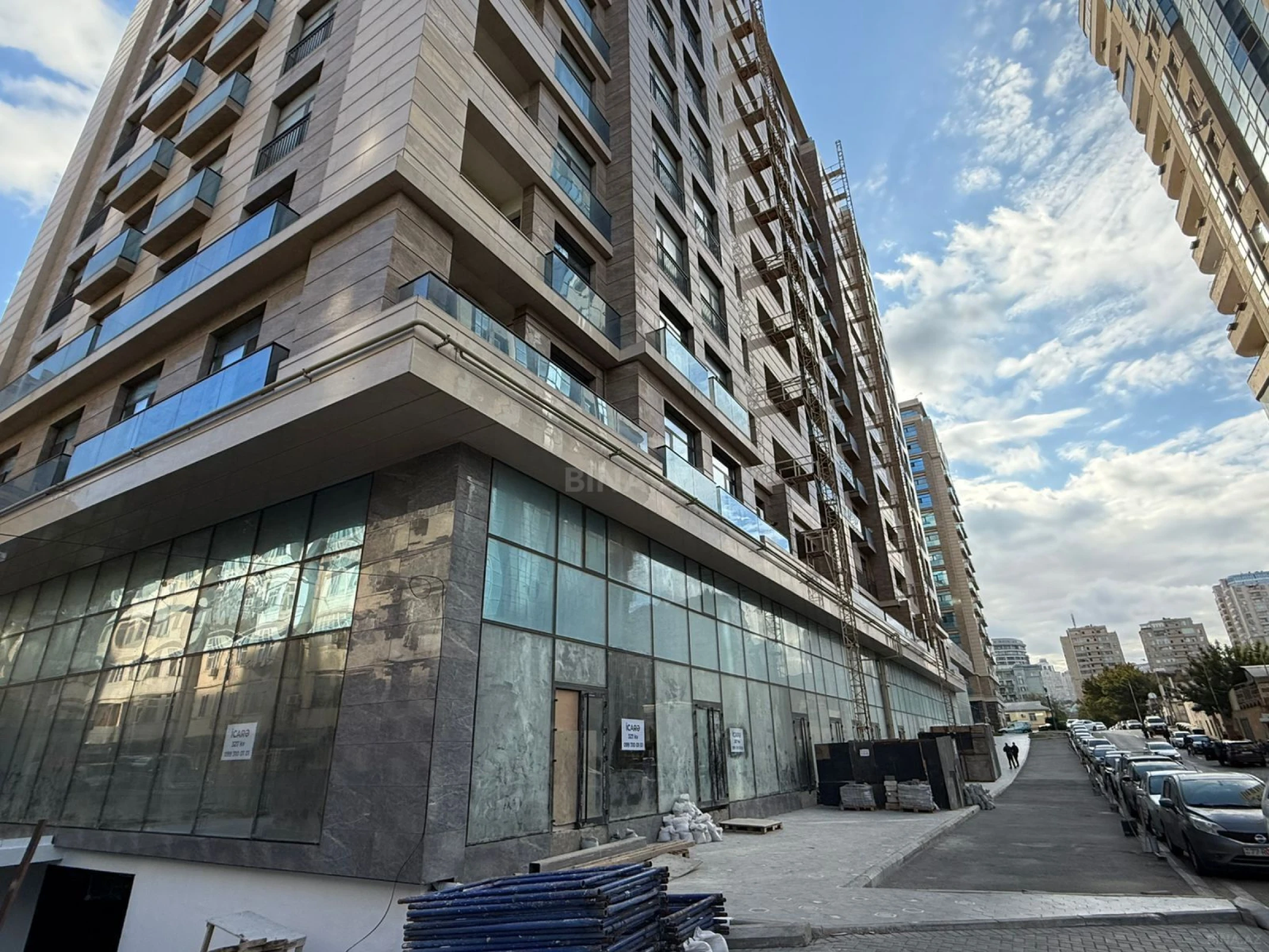 Satılır obyekt 174 m²