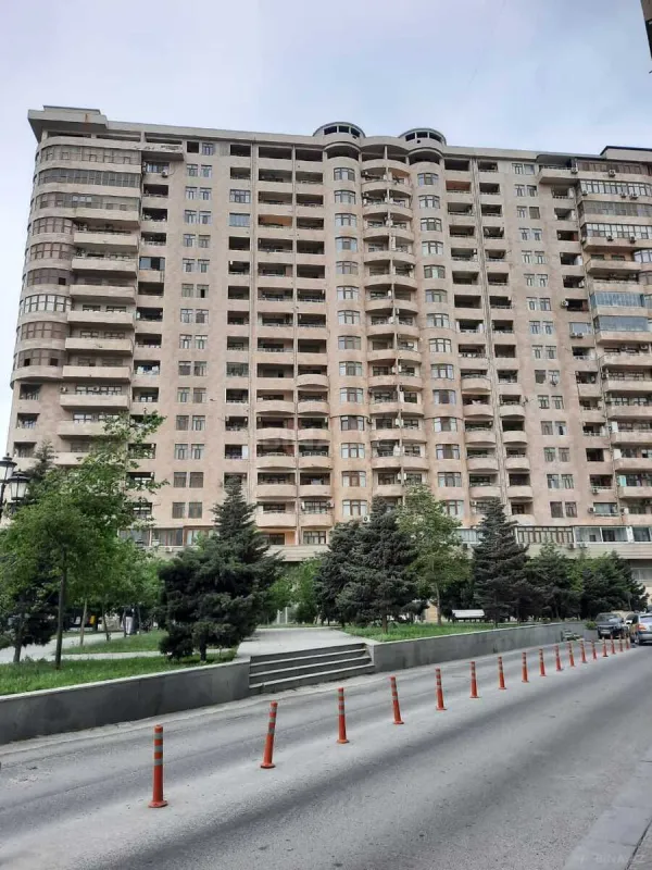 Satılır 2 otaqlı mənzil 65 m²