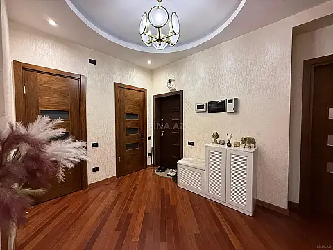 Satılır 3 otaqlı mənzil 100 m²