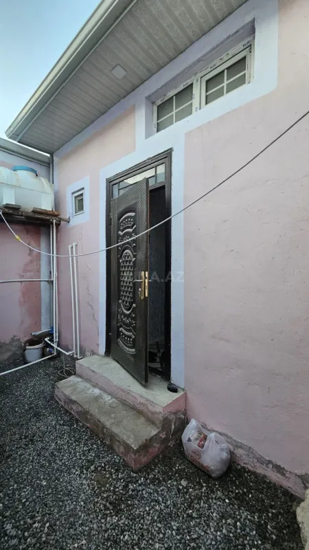 Satılır 1 otaqlı həyət evi 40 m²