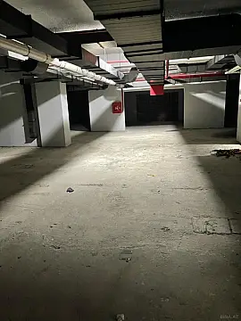 Satılır 4 otaqlı mənzil 148.9 m²