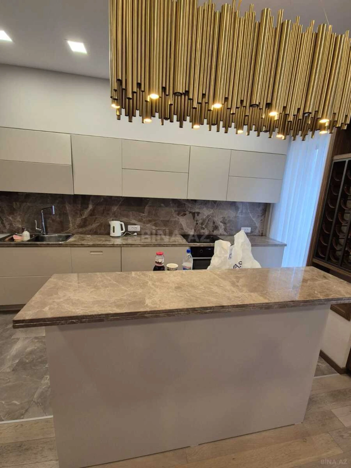 Kirayə verilir 3 otaqlı mənzil 115 m²