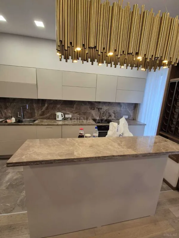 Kirayə verilir 3 otaqlı mənzil 115 m²