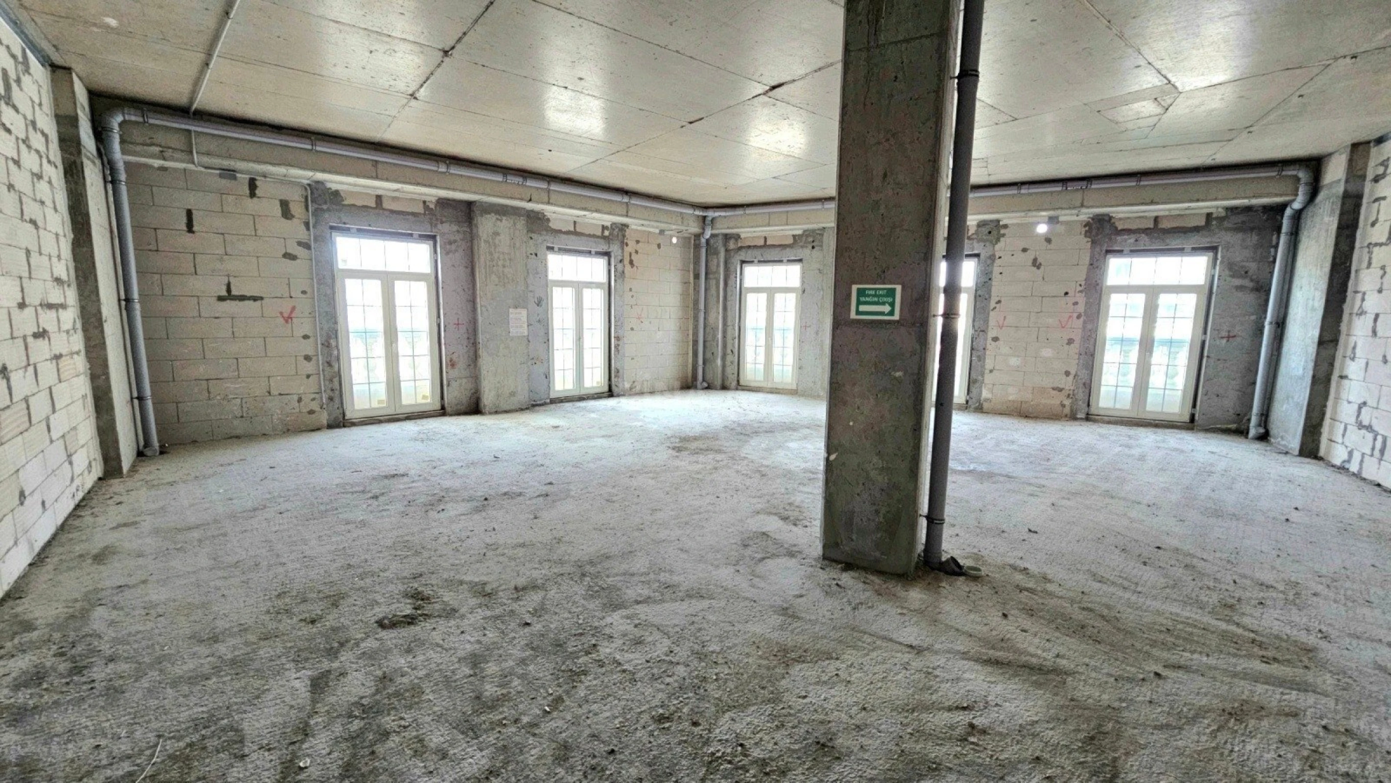 Satılır 5 otaqlı mənzil 231 m²