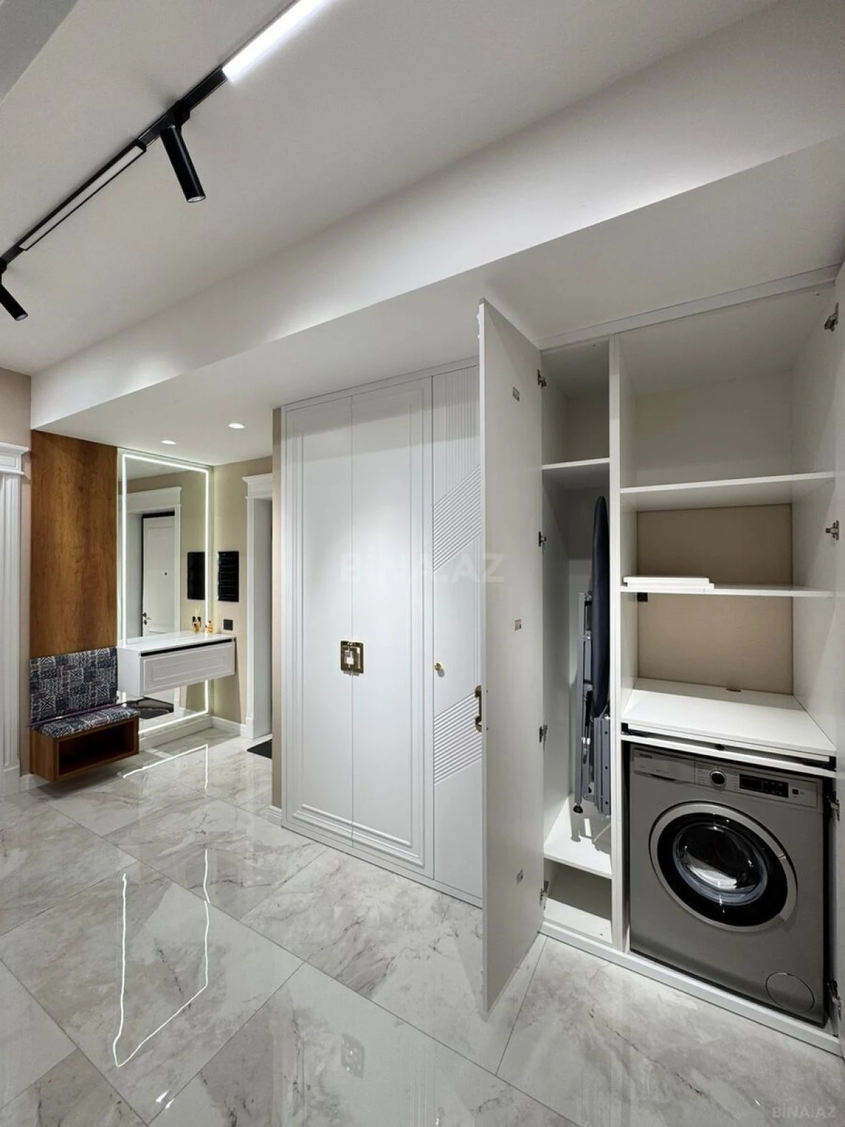 Satılır 3 otaqlı mənzil 93 m²