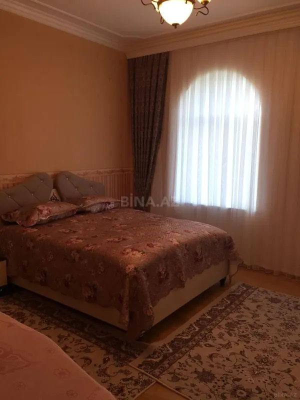Satılır 4 otaqlı həyət evi 270 m²