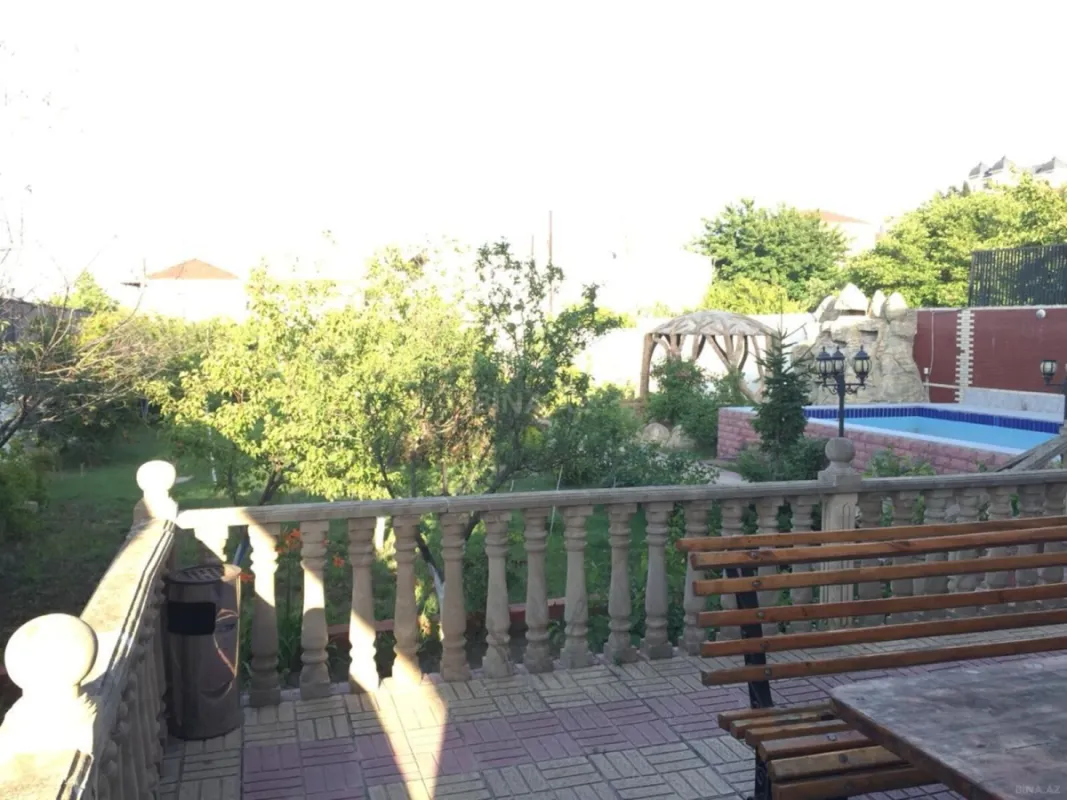 Satılır 4 otaqlı həyət evi 270 m²
