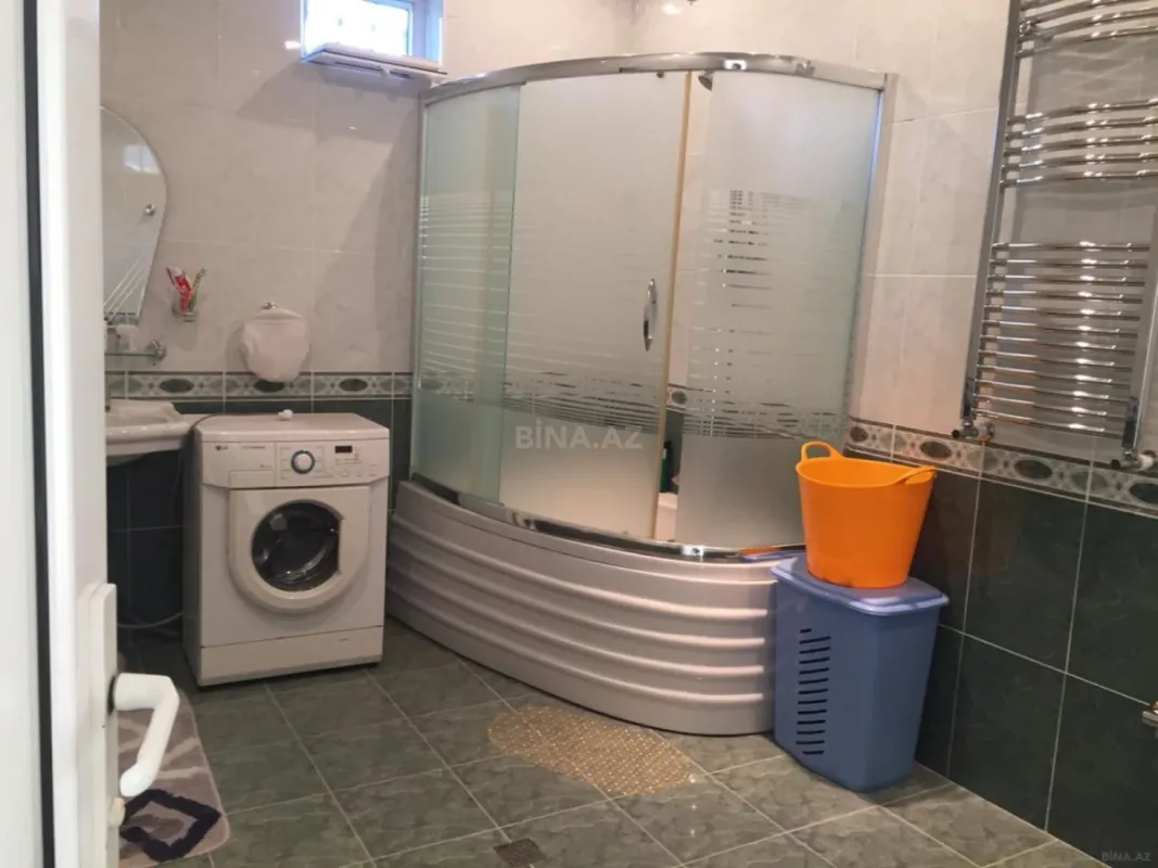 Satılır 4 otaqlı həyət evi 270 m²