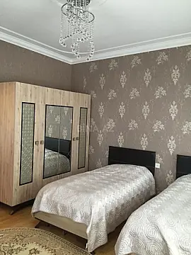 Satılır 4 otaqlı həyət evi 270 m²