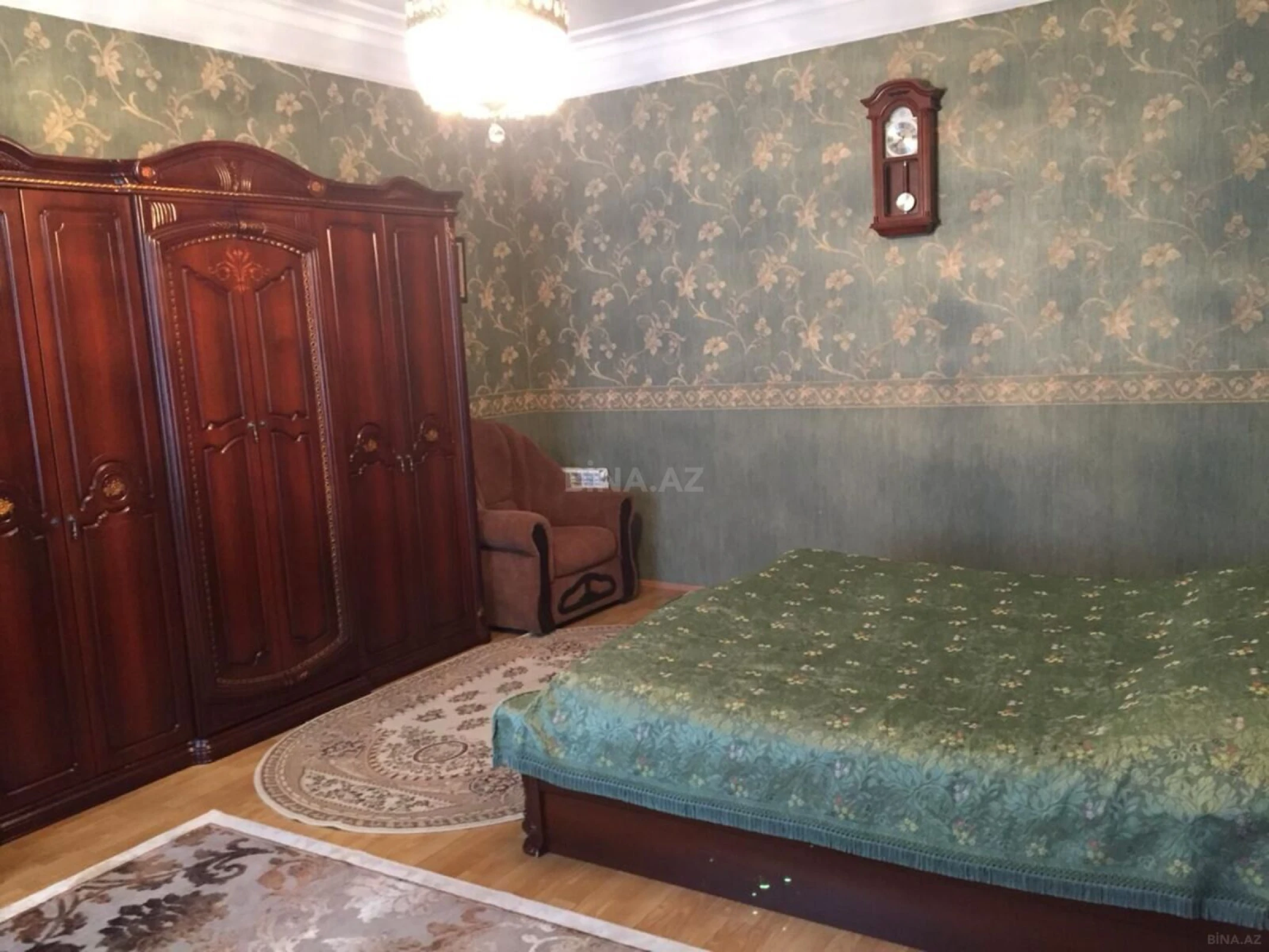 Satılır 4 otaqlı həyət evi 270 m²