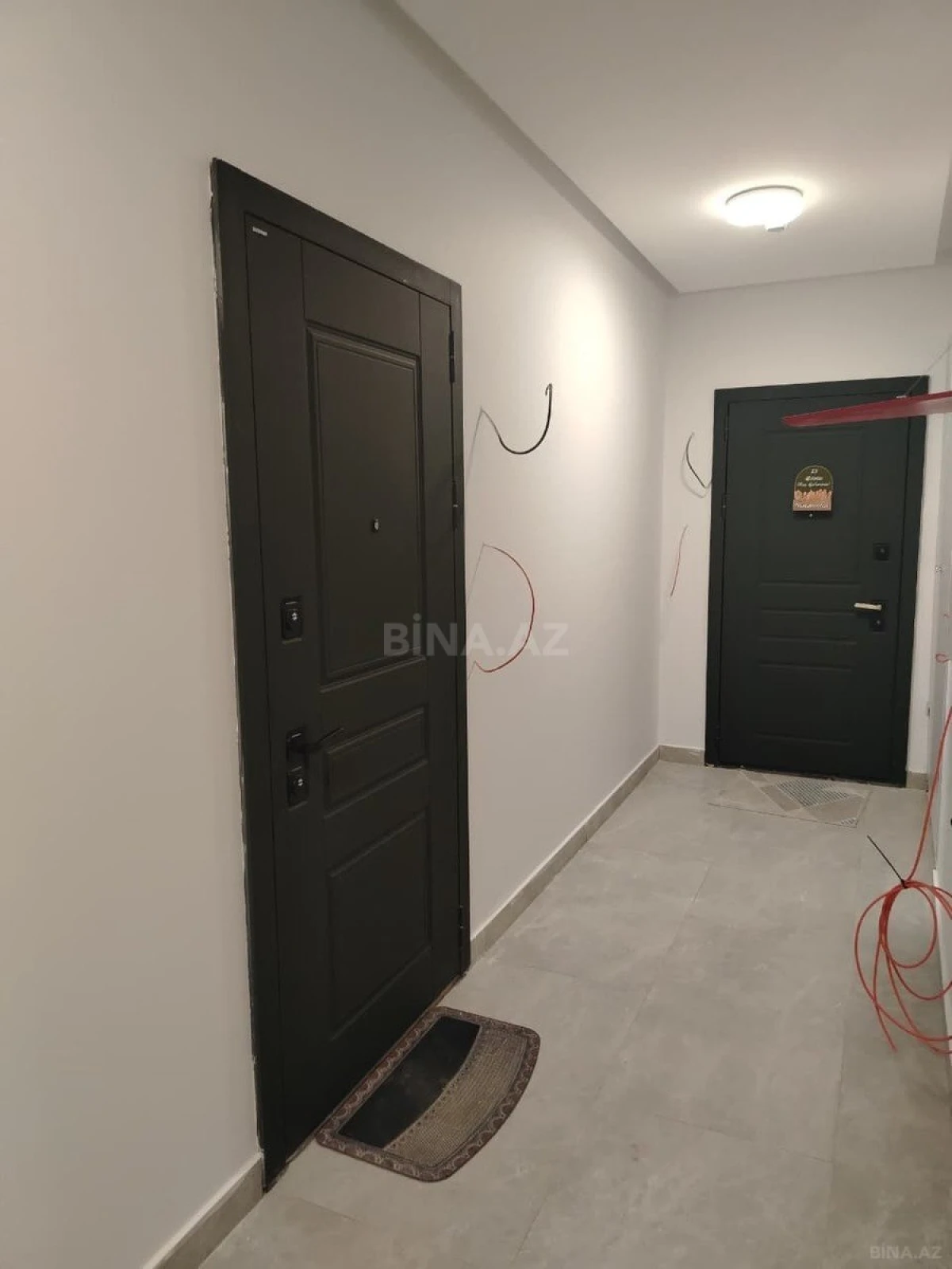 Satılır 4 otaqlı mənzil 130 m²