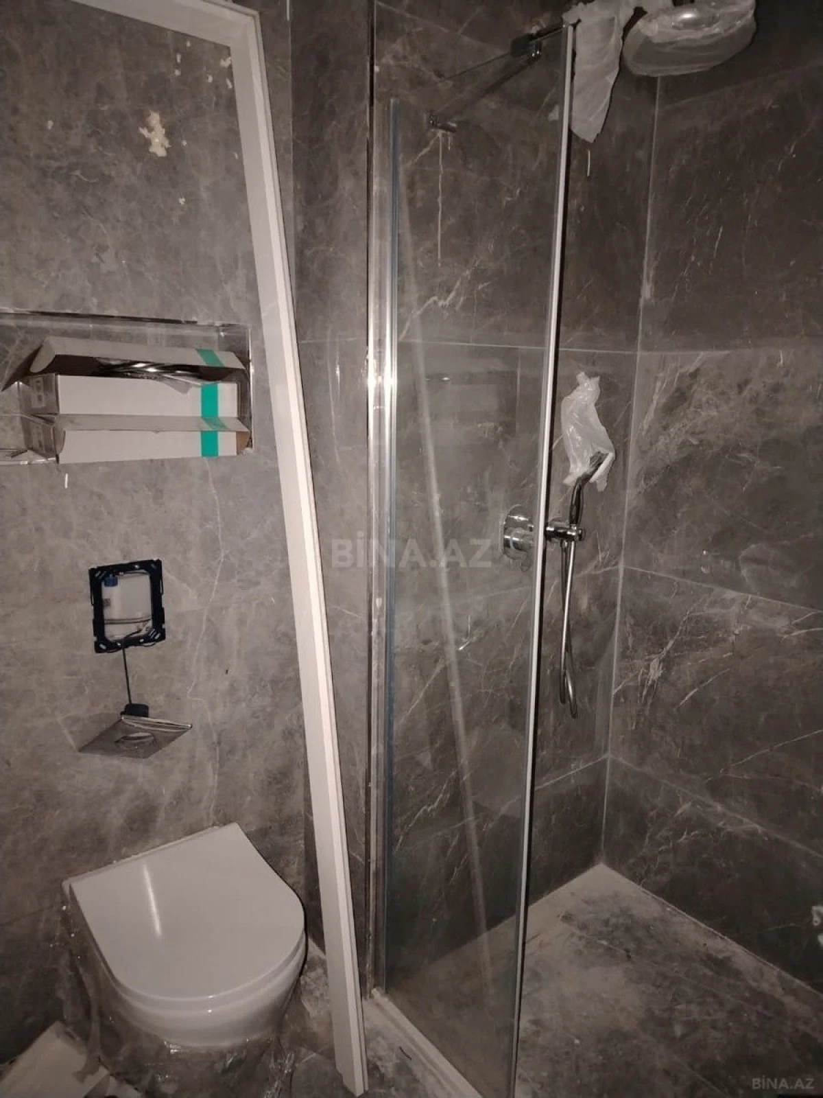 Satılır 4 otaqlı mənzil 130 m²