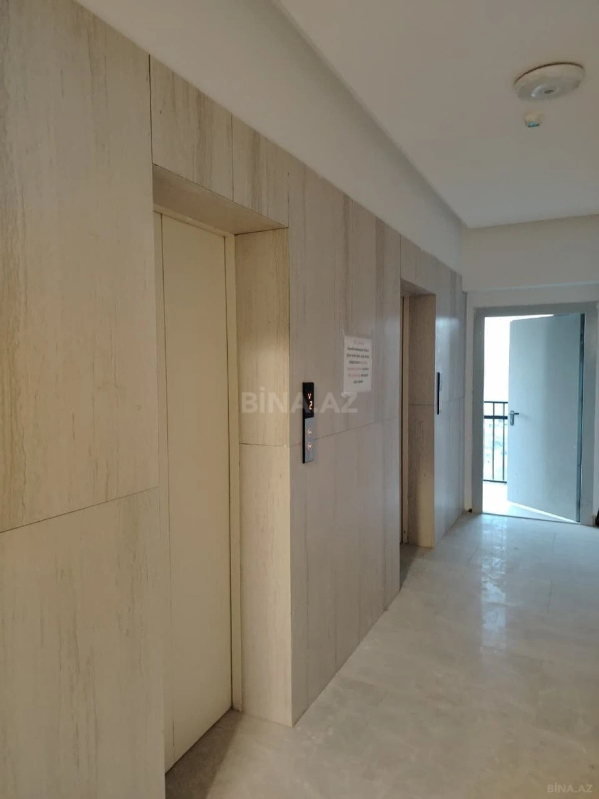 Satılır 4 otaqlı mənzil 130 m²