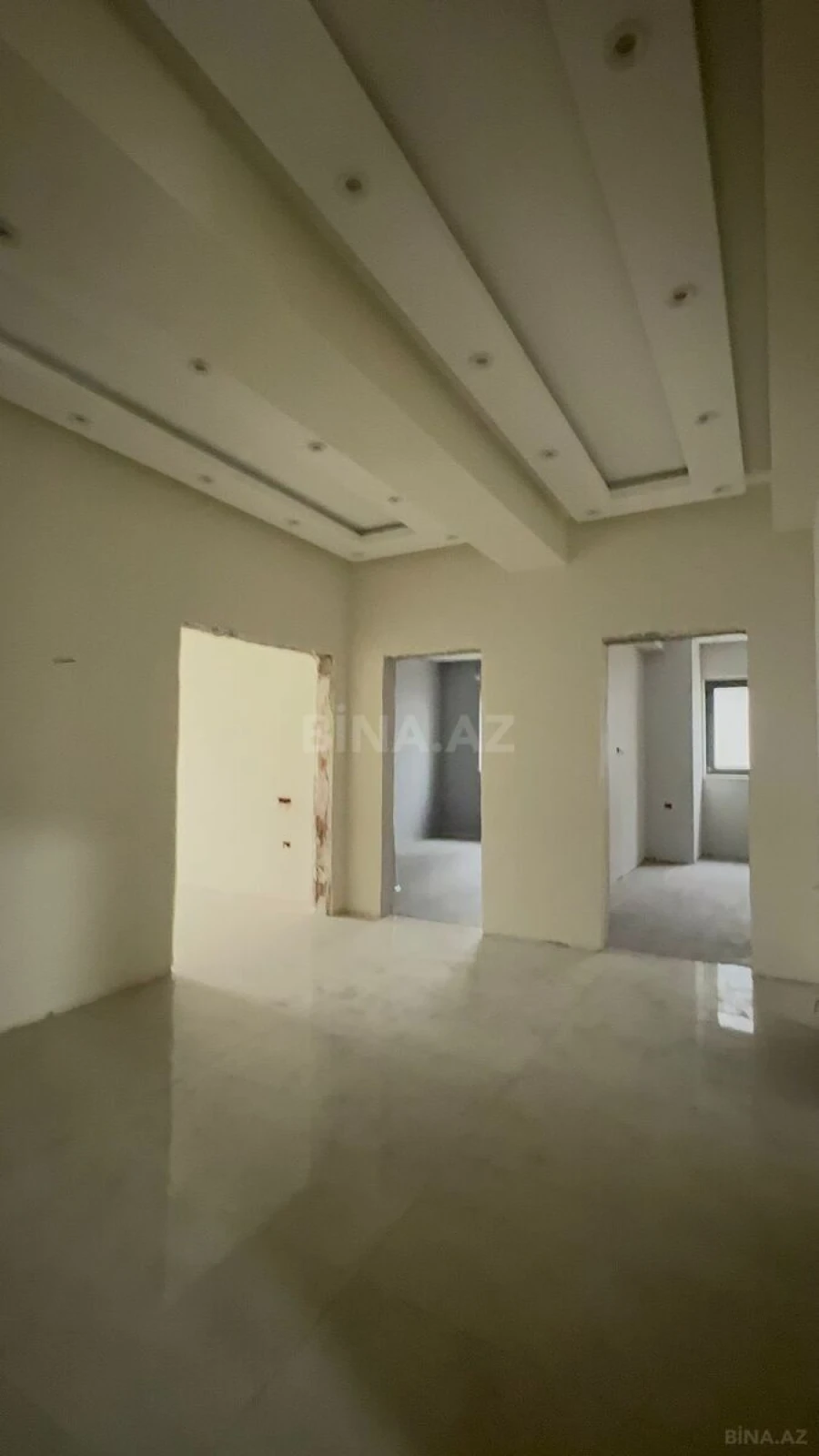 Satılır 3 otaqlı mənzil 157 m²