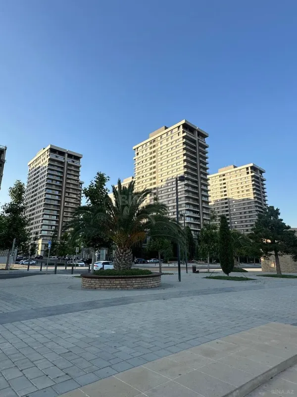 Satılır 3 otaqlı mənzil 157 m²