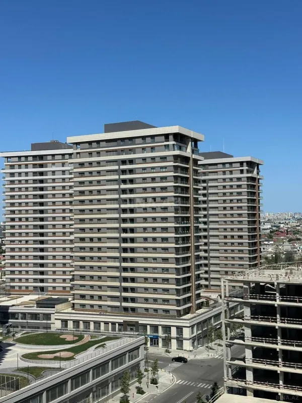 Satılır 3 otaqlı mənzil 157 m²