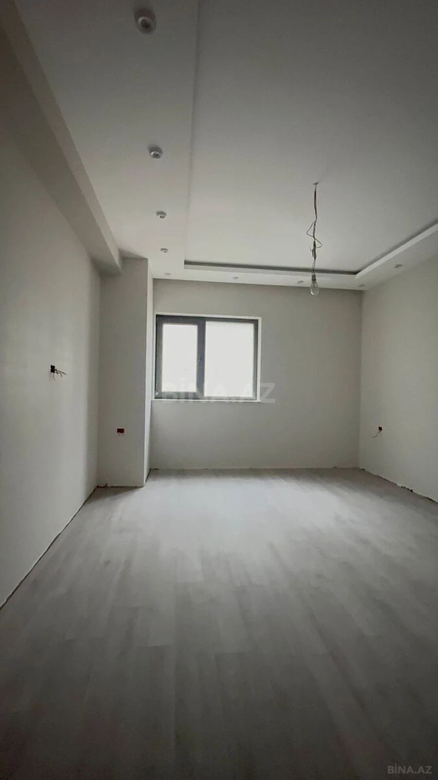 Satılır 3 otaqlı mənzil 157 m²