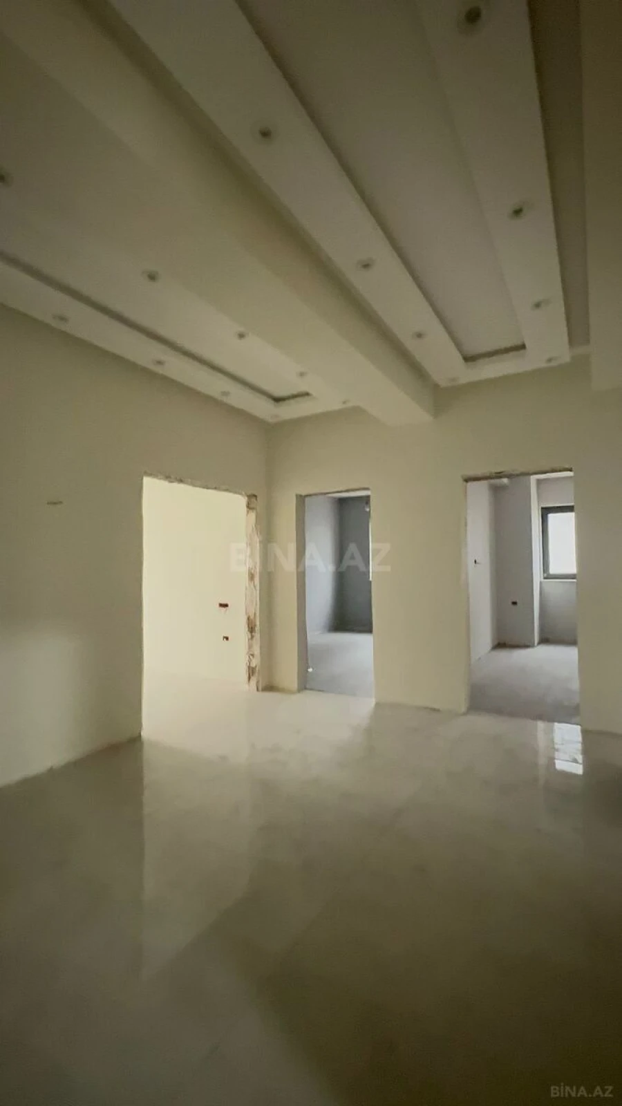 Satılır 3 otaqlı mənzil 157 m²