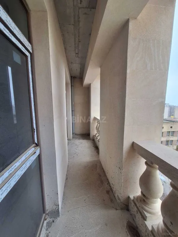 Satılır 3 otaqlı mənzil 108 m²