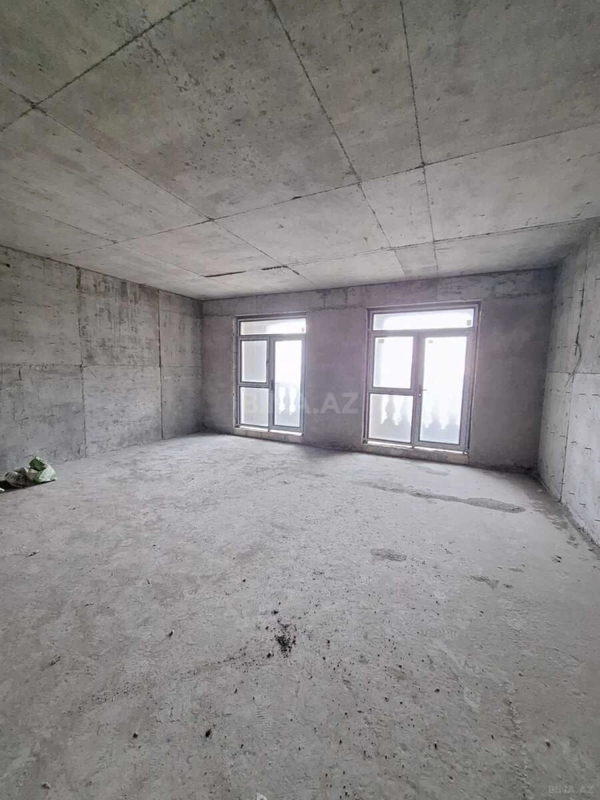 Satılır 3 otaqlı mənzil 108 m²