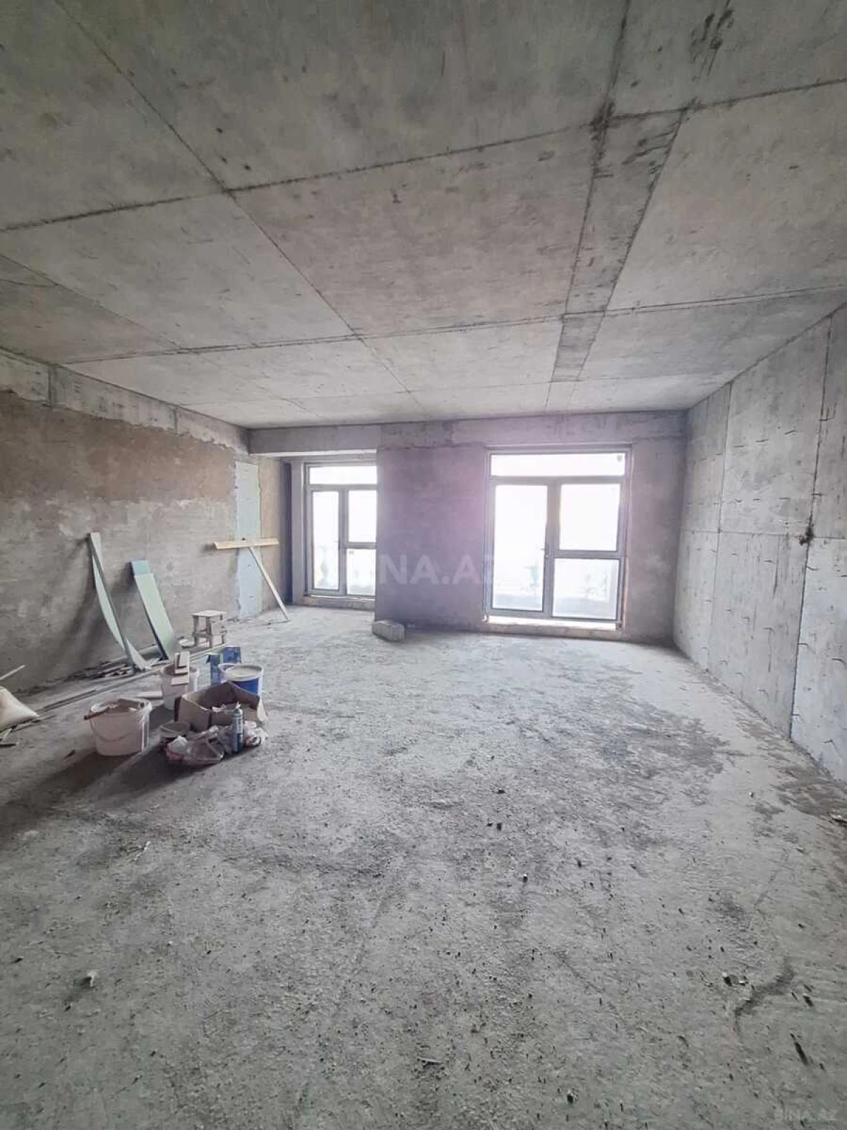Satılır 3 otaqlı mənzil 108 m²