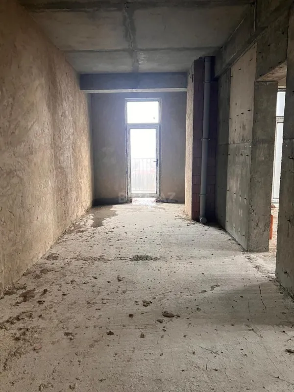 Satılır 3 otaqlı mənzil 147.5 m²