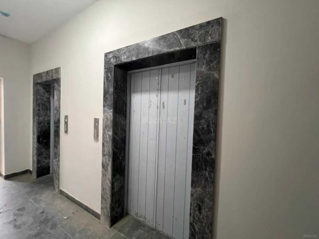 Satılır 3 otaqlı mənzil 147.5 m²