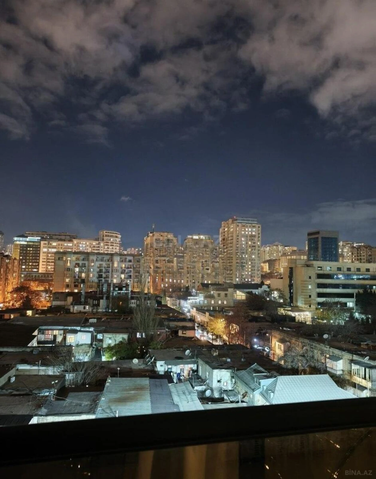 Satılır 3 otaqlı mənzil 98 m²