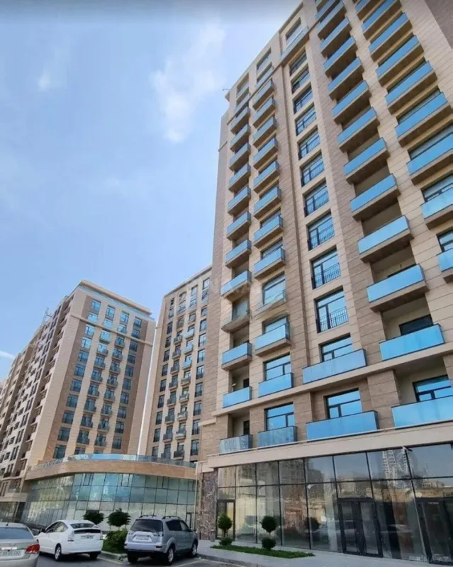 Satılır 3 otaqlı mənzil 98 m²