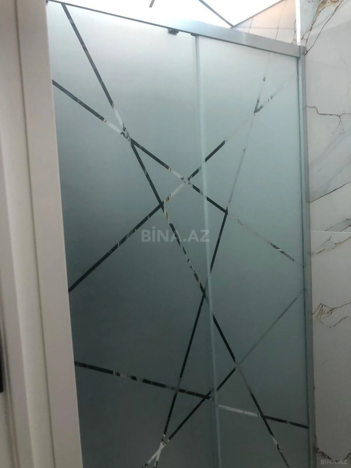 Satılır 2 otaqlı mənzil 79 m²