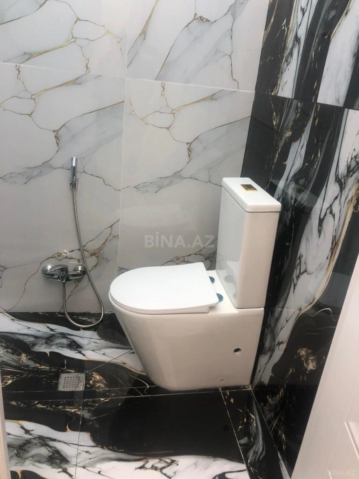 Satılır 2 otaqlı mənzil 79 m²