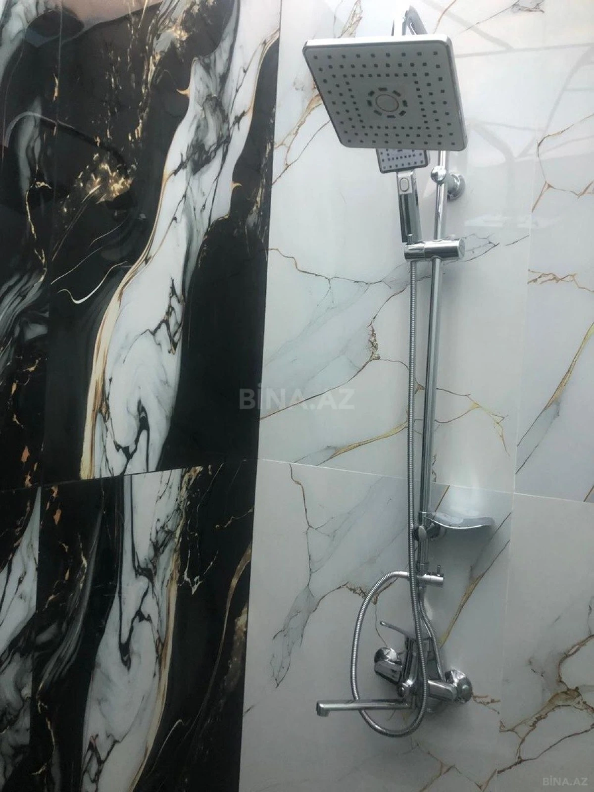 Satılır 2 otaqlı mənzil 79 m²