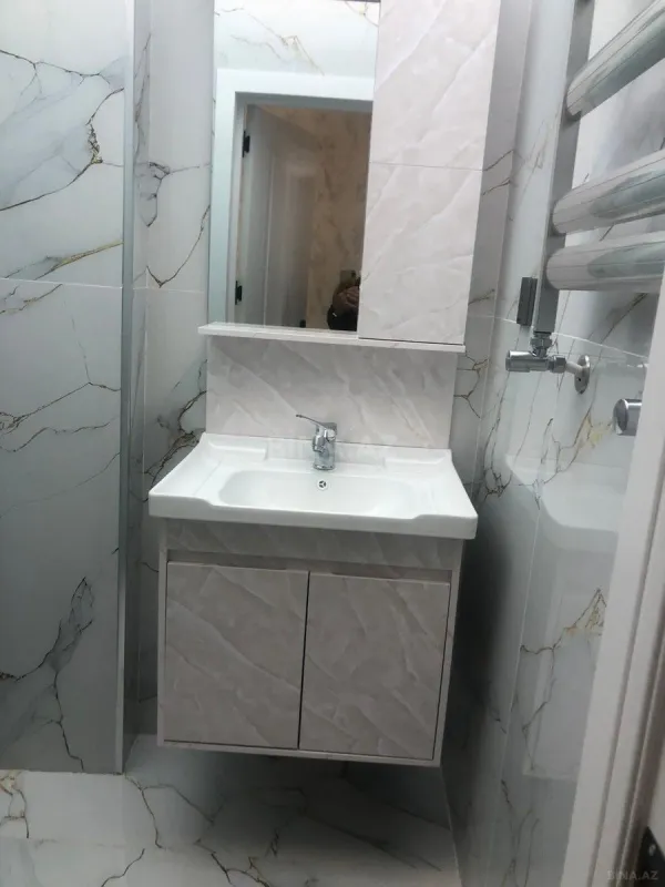 Satılır 2 otaqlı mənzil 79 m²